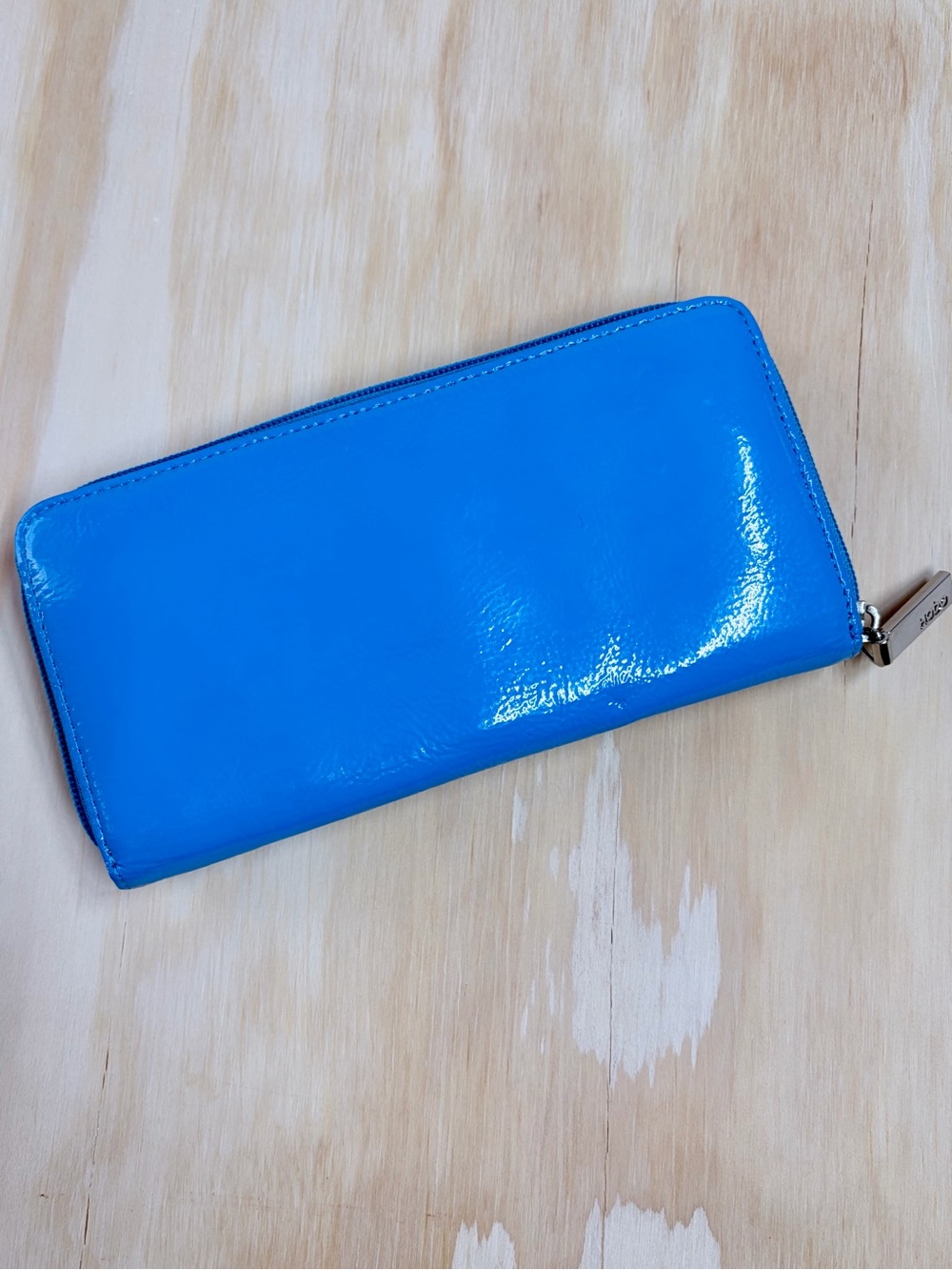 HOBO Leather Zip Around Continental Wallet - Grotto Aqua Blue